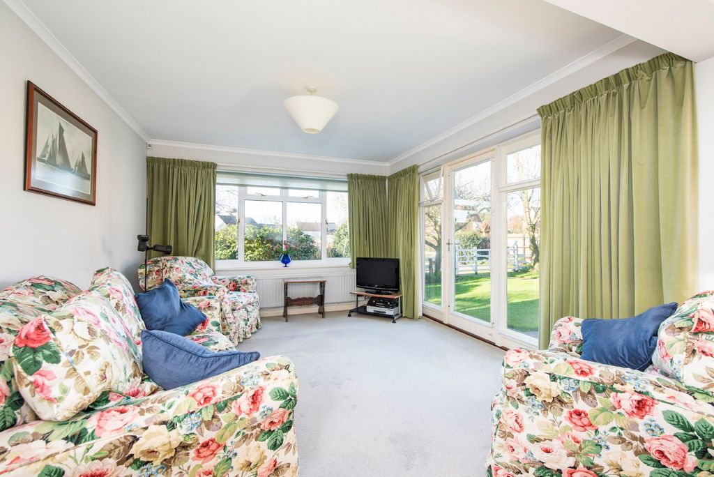 Property photo 2 of 14