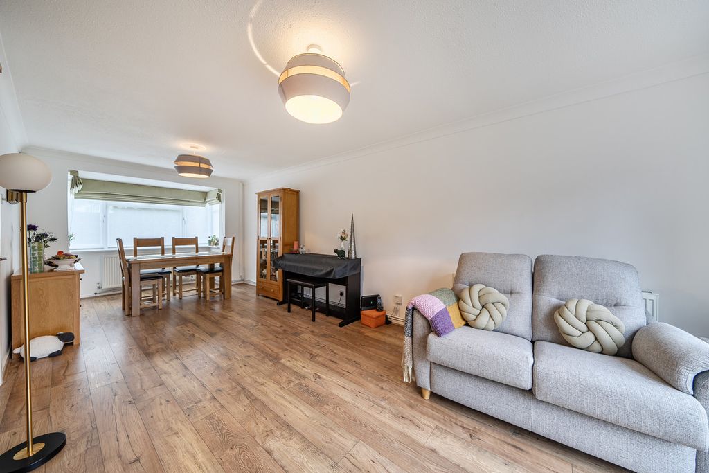 Property photo 3 of 14