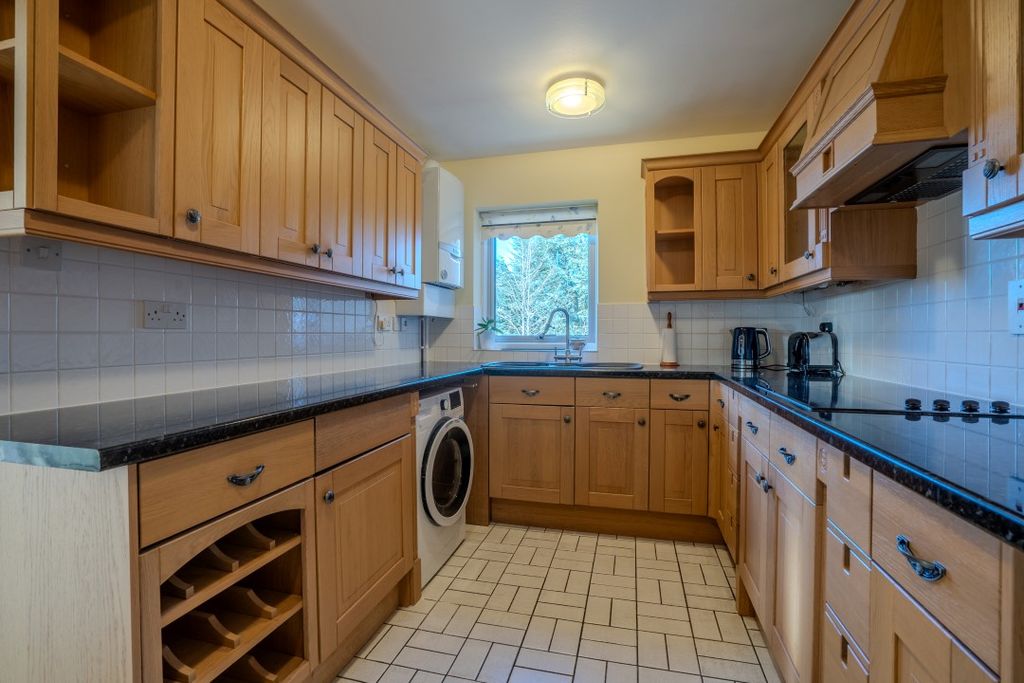 Property photo 3 of 22 Iq_00152