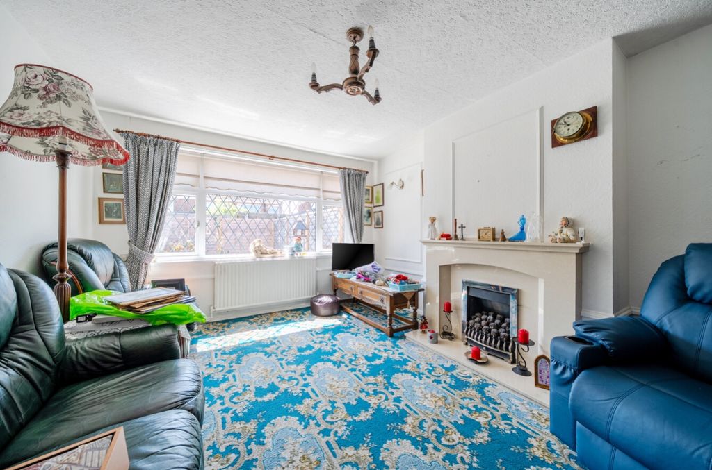 Property photo 2 of 10 1497734-4-6A63B787dc168