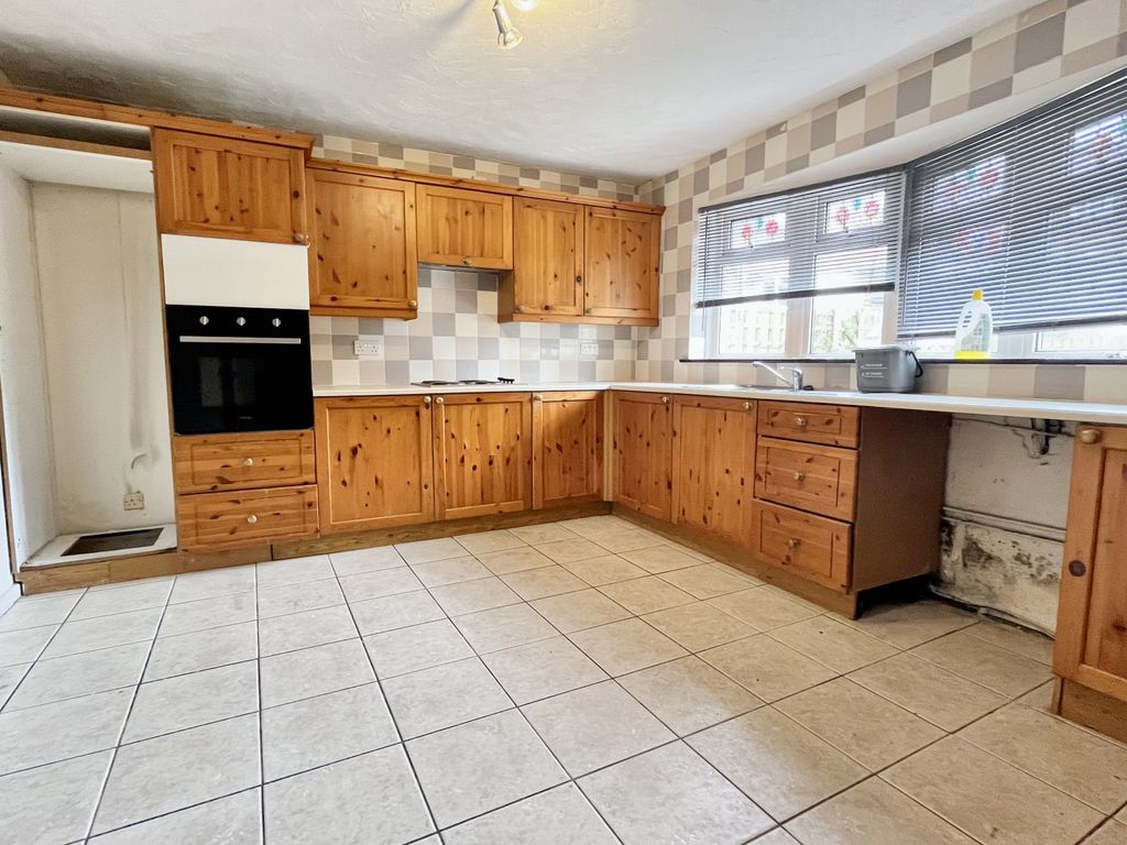 Property photo 3 of 9 Img_2429