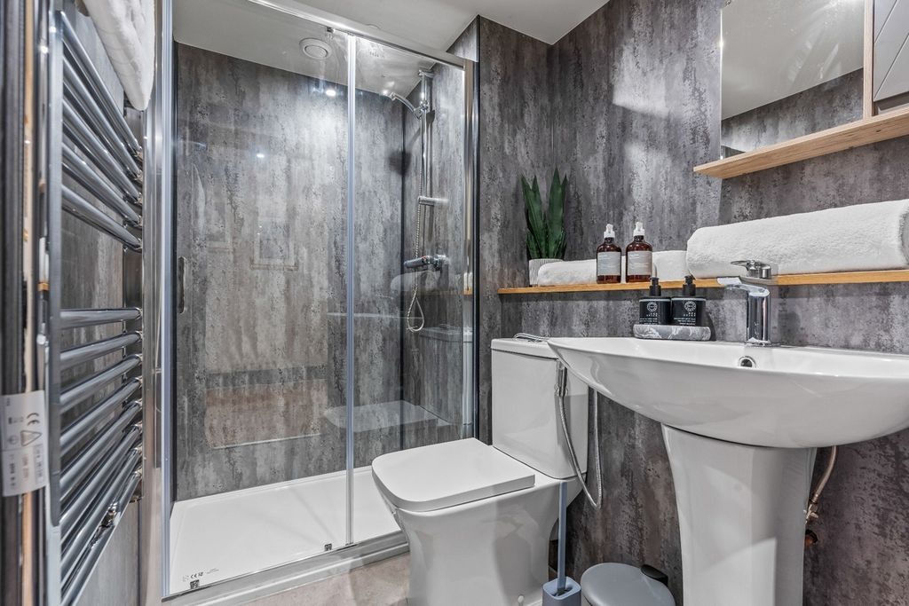 Property photo 3 of 4 Gallery