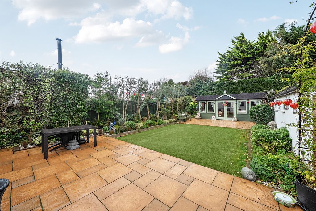 Property photo 3 of 15