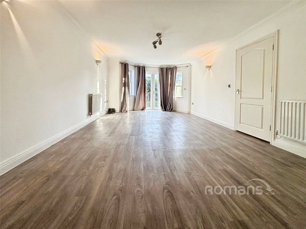 Property photo 3 of 9 Picture No. 10