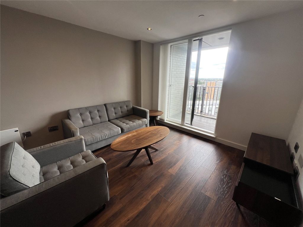 Property photo 3 of 12 Picture No. 06