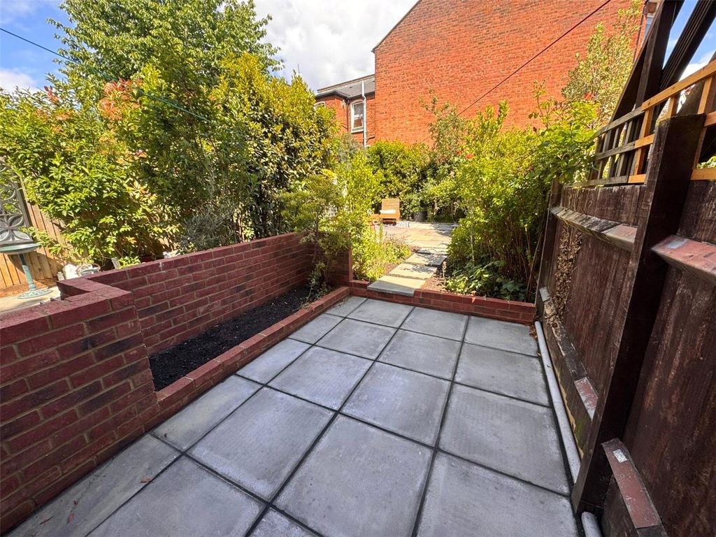 Property photo 2 of 16 Picture No. 22