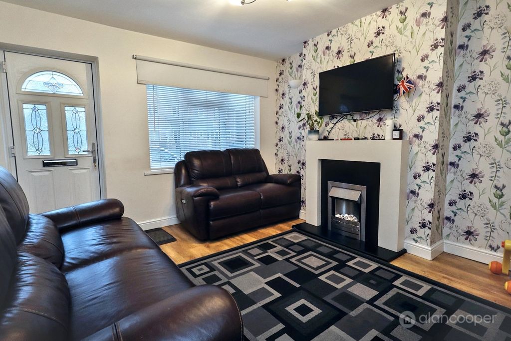 Property photo 3 of 14 3882613