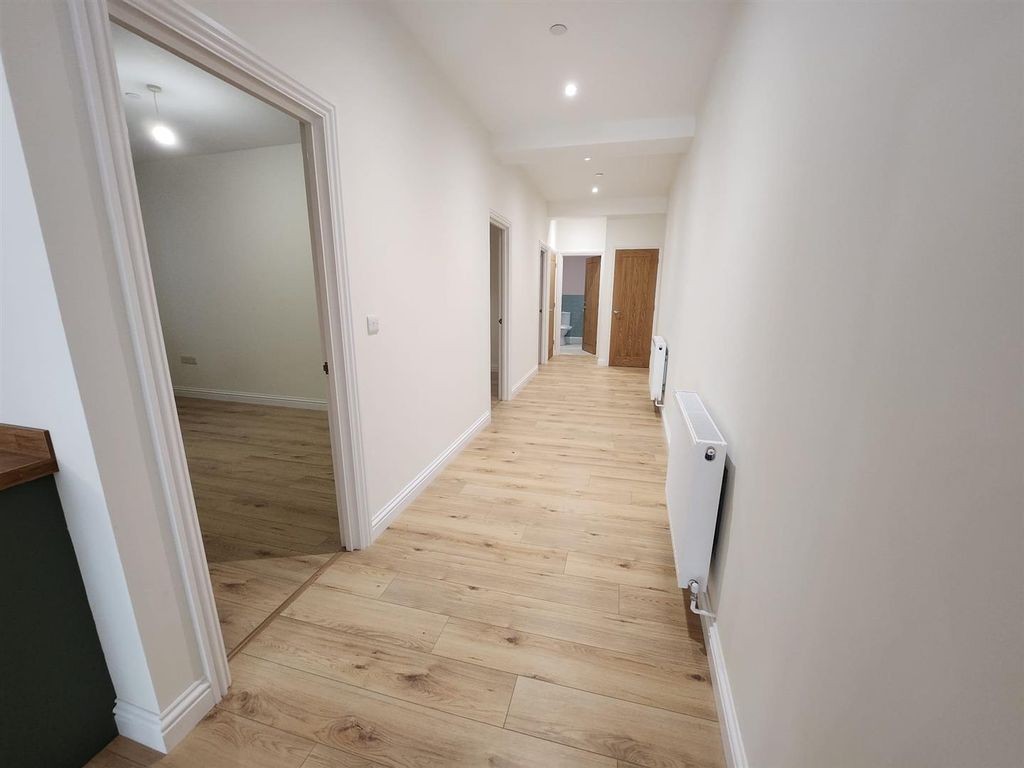 Property photo 1 of 9 55E7Bac3-0A7F-46Fb-8925-54B8750Df194.Jpg