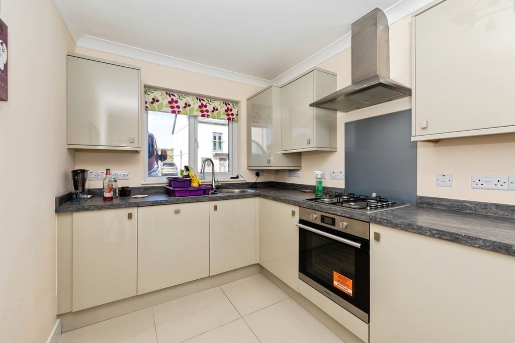 Property photo 3 of 15 Photo