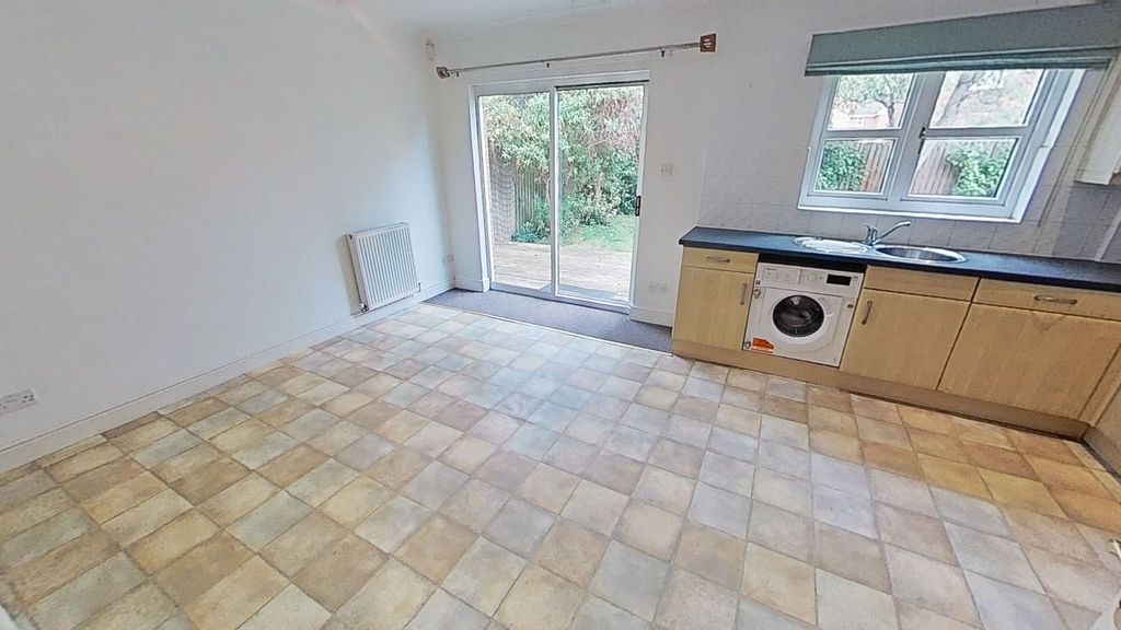 Property photo 3 of 12 Picture No. 22