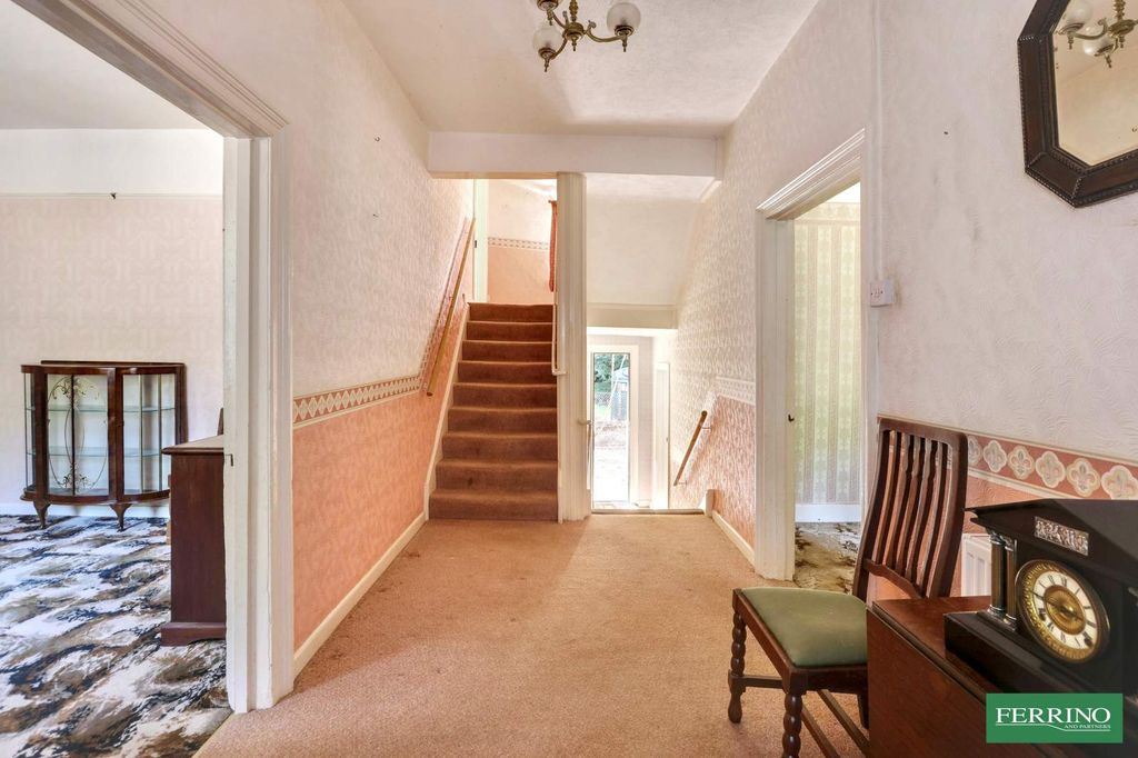 Property photo 3 of 29 Hall