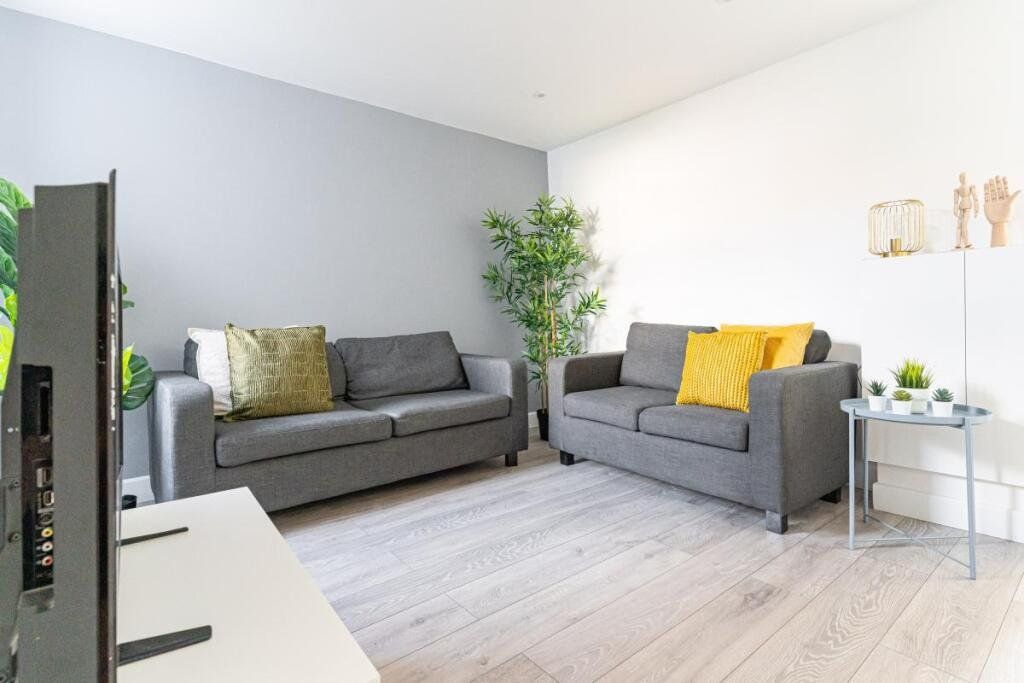 Property photo 3 of 8 Picture No. 04