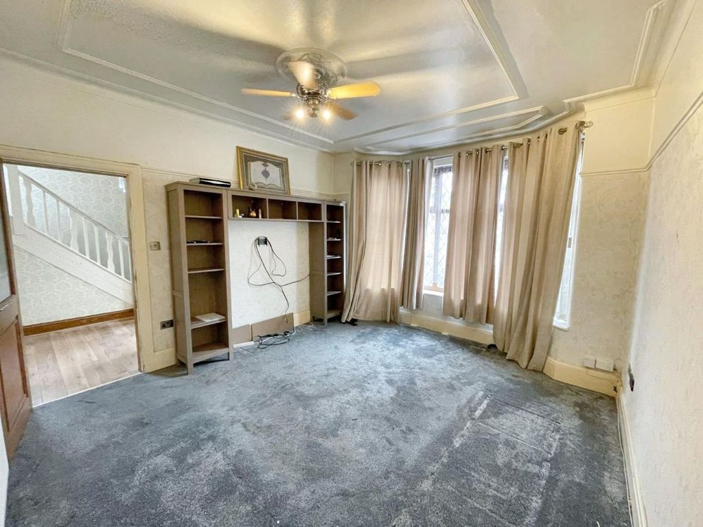 Property photo 2 of 51