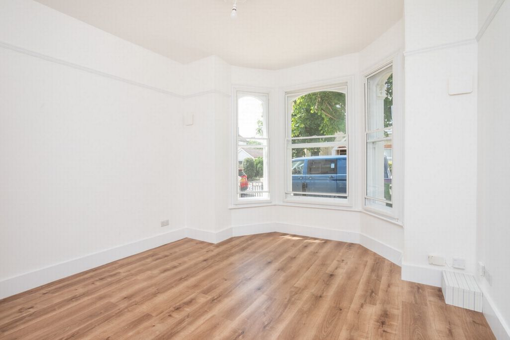 Property photo 3 of 16 Sitting Room