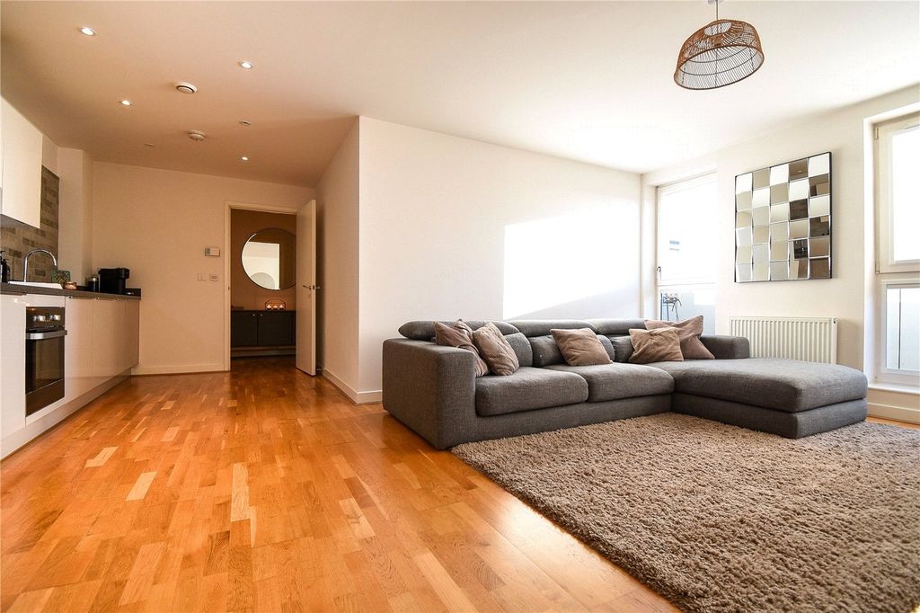 Property photo 2 of 18 Picture No. 06