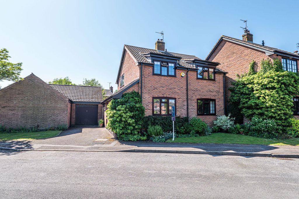 Property photo 1 of 36