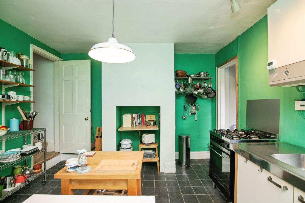 Property photo 3 of 16