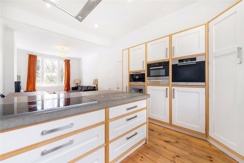 Property photo 3 of 16 Kitchen