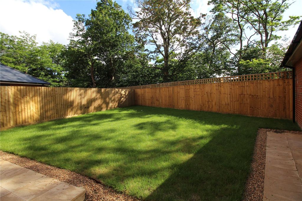 Property photo 2 of 15 Picture No. 02