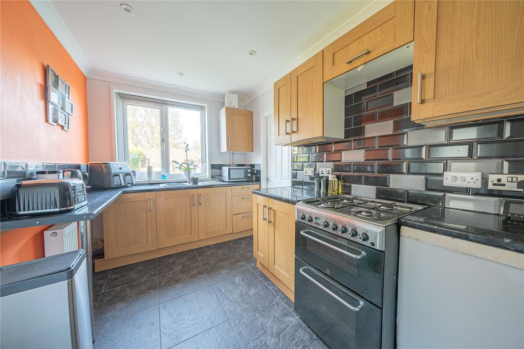 Property photo 3 of 11 Picture No. 02
