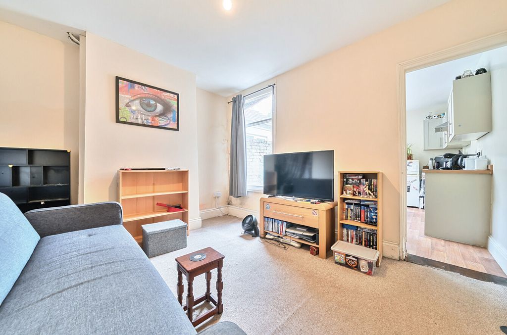 Property photo 3 of 9 1300499-2-68493F7...