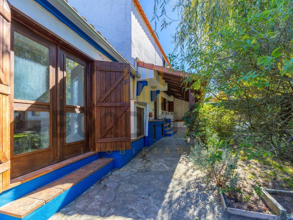 Property photo 2 of 60