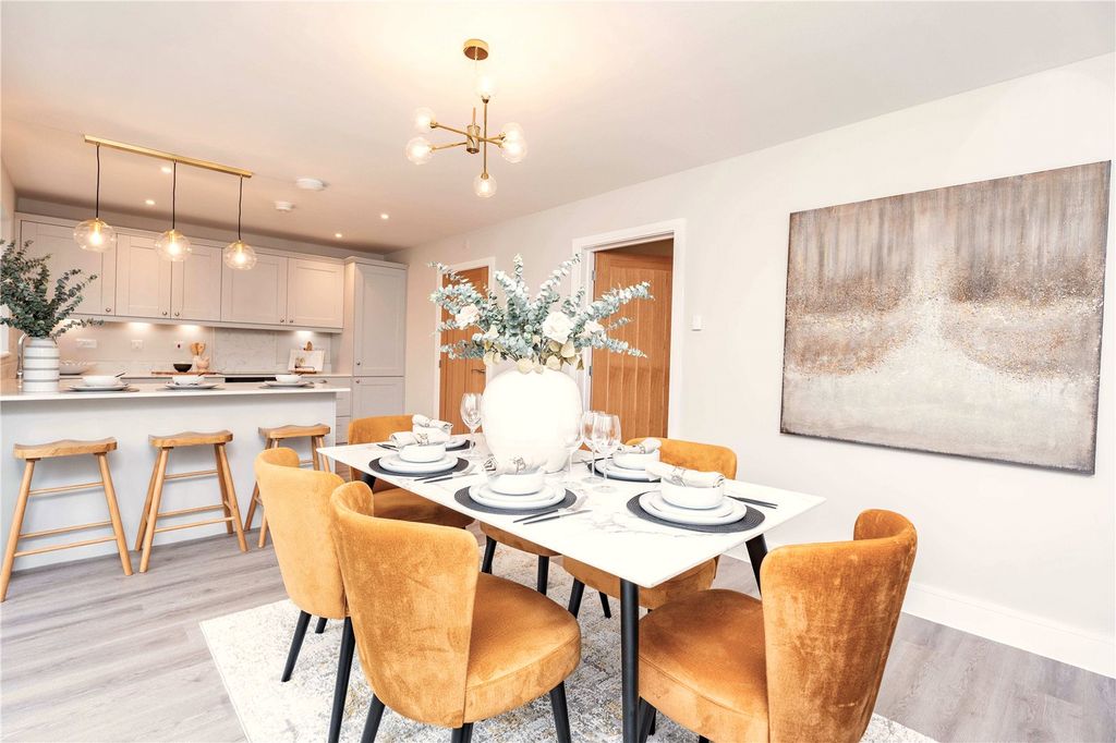 Property photo 3 of 13 Down Dining