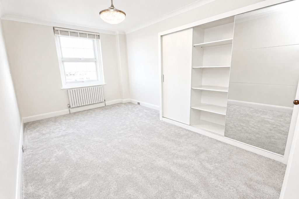 Property photo 3 of 16 Master Bedroom
