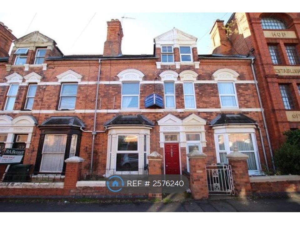 Property photo 1 of 11 City Centre House