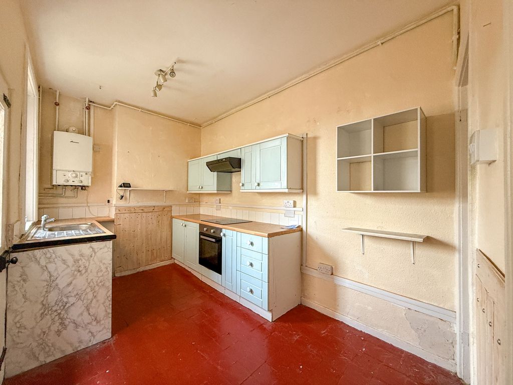 Property photo 3 of 18