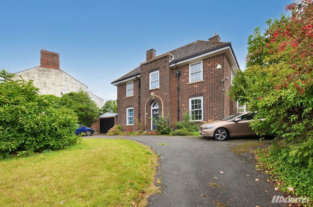 Property photo 1 of 27
