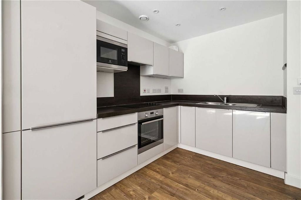 Property photo 2 of 6