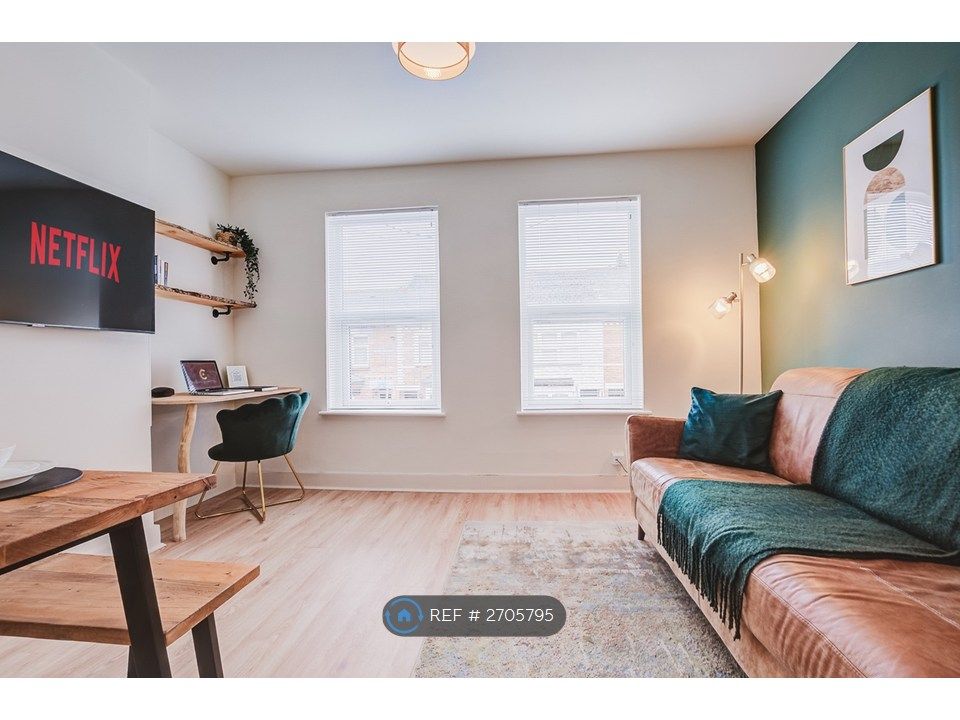 Property photo 2 of 23