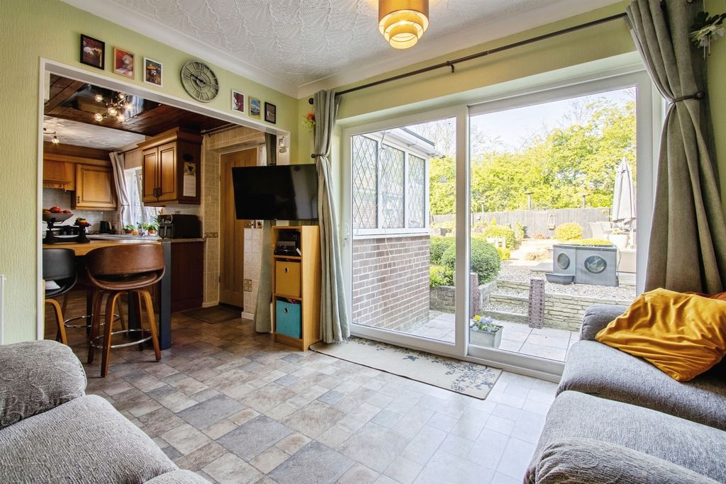 Property photo 3 of 16
