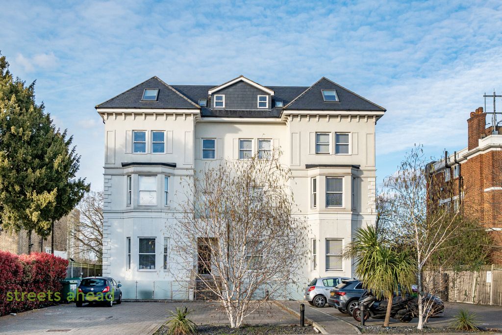 Property photo 2 of 14 6814cd27-Df6E-490...