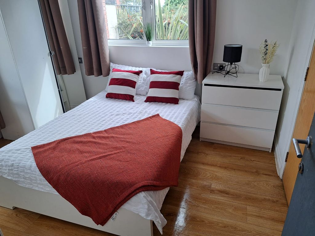 Property photo 1 of 3