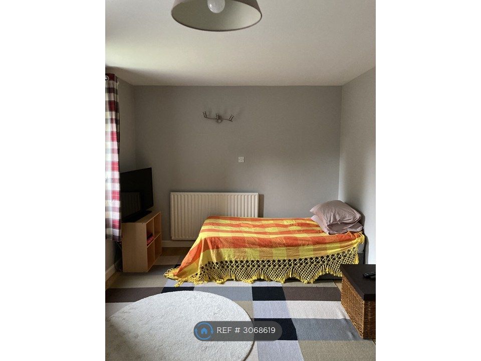 Property photo 3 of 7 Bed Space