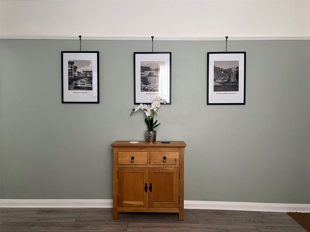 Property photo 3 of 8 Picture No. 08