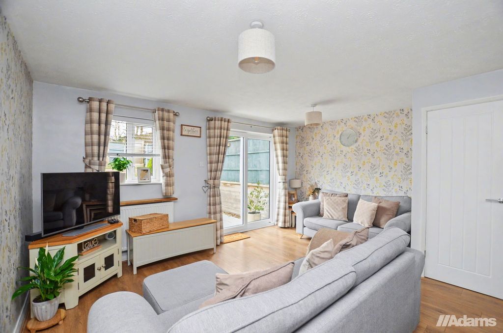 Property photo 2 of 24