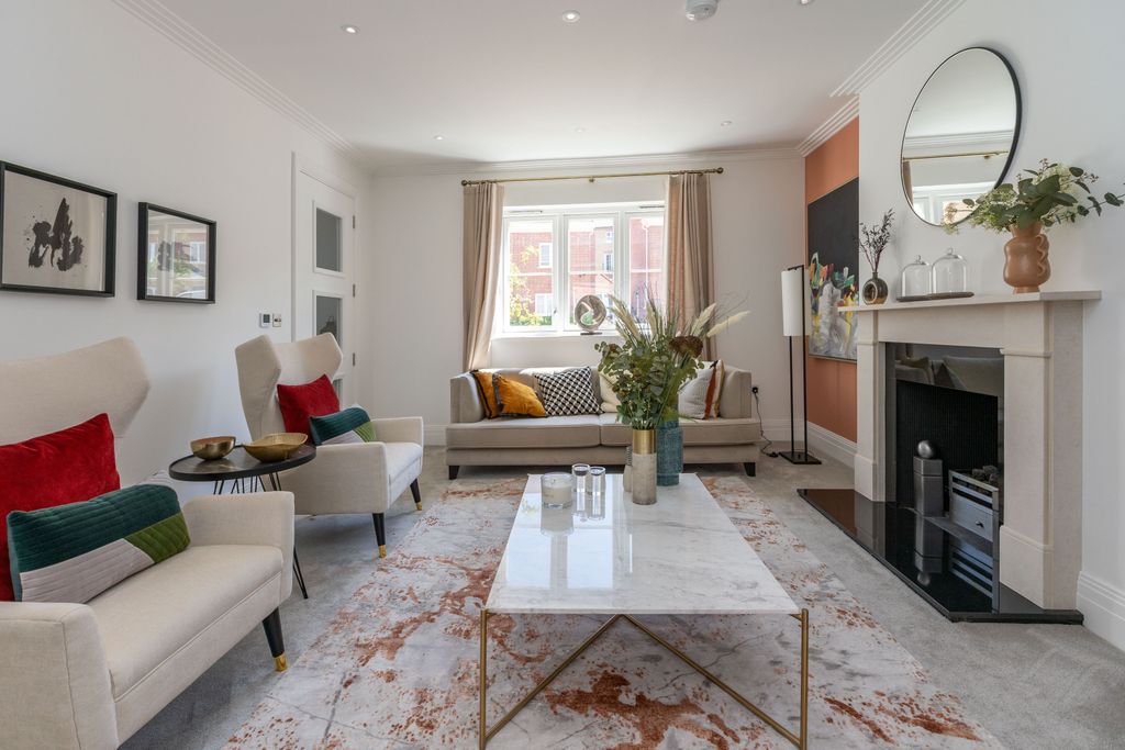 Property photo 2 of 24