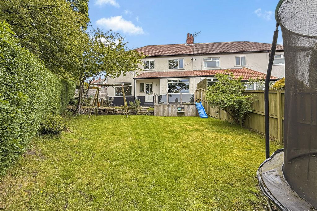 Property photo 1 of 32 Rear Garden
