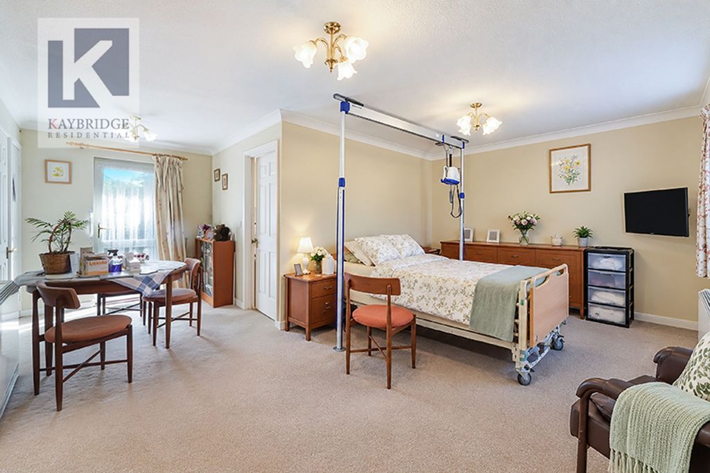 Property photo 2 of 14