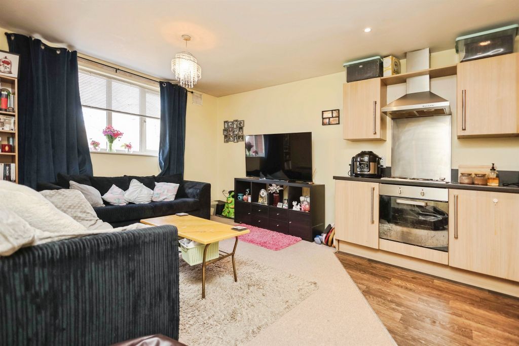 Property photo 3 of 12