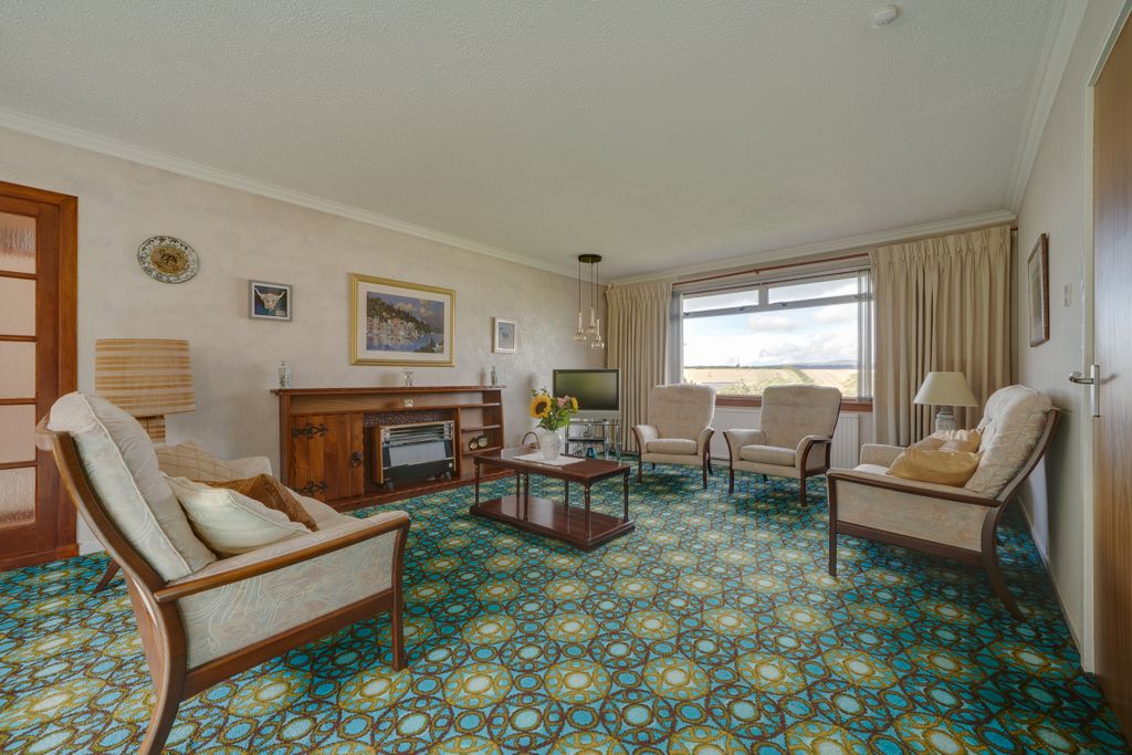 Property photo 2 of 29