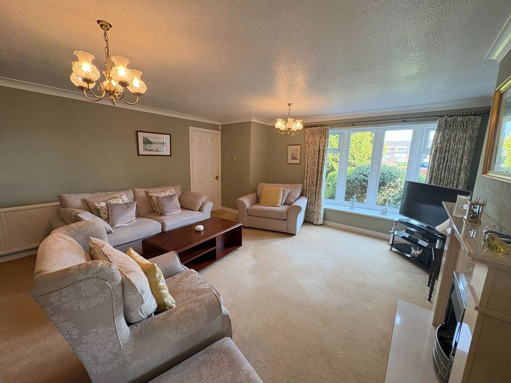 Property photo 3 of 33