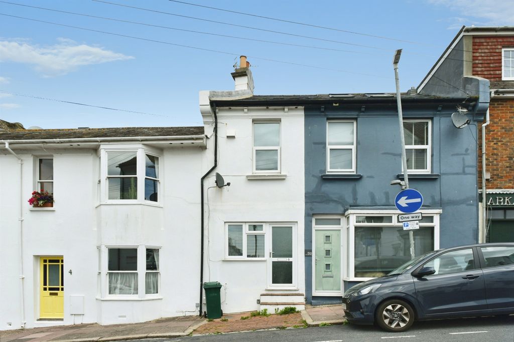 Property photo 1 of 11