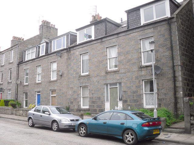 Property photo 3 of 6
