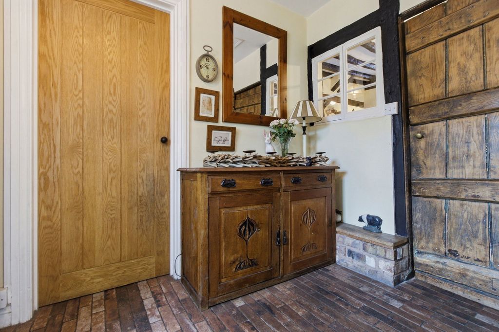 Additional image 13 of 4 bed end terrace house for sale105 High Street, Pershore, Worcestershire. WR10