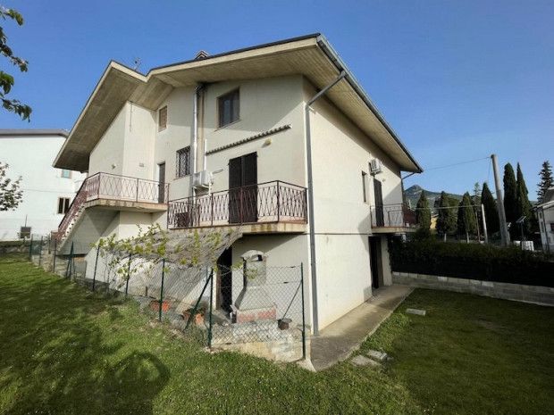 Property photo 2 of 20