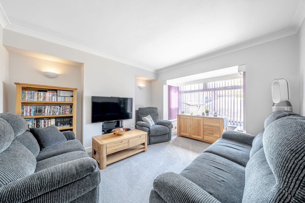 Property photo 3 of 21